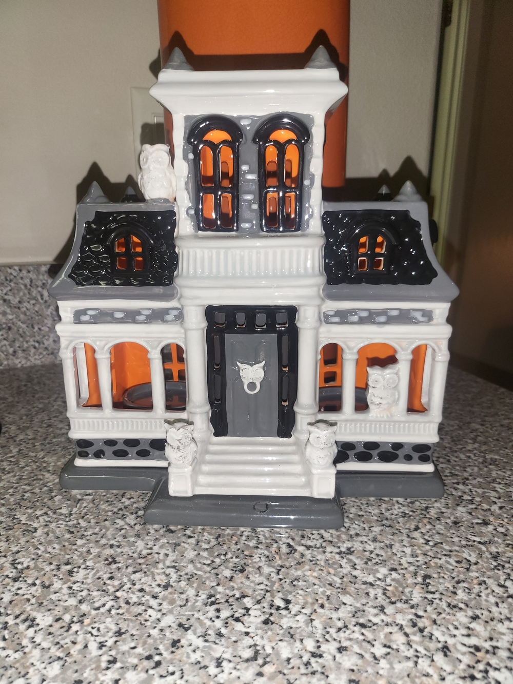 Bath & Body Works 2014 Gothic Owl Haunted House Luminary New In Box - Picture 7 of 15